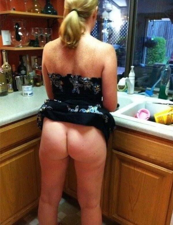  Milfs and mothers 