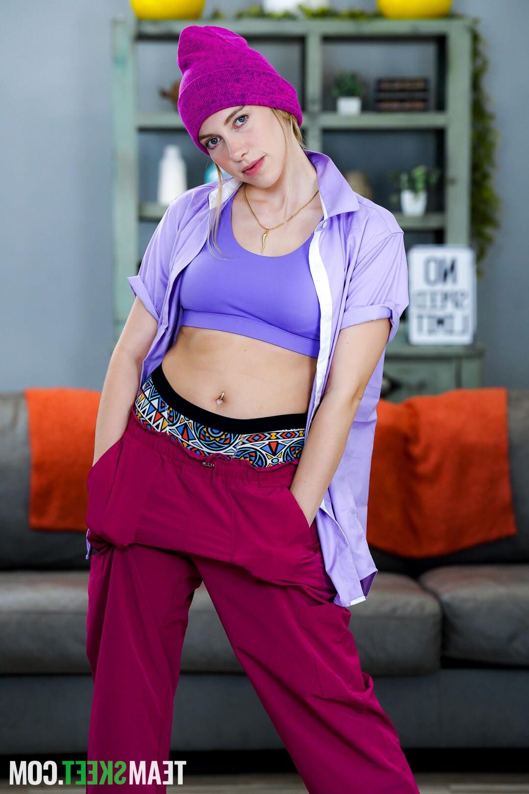  Khloe Kapri yo, Penelope Reed yo Tomboys Unexpected some