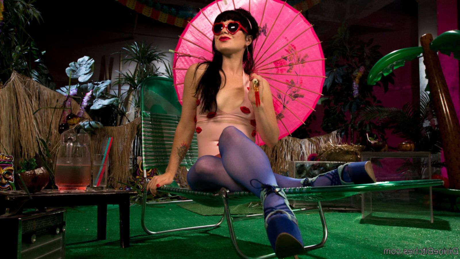 .. Siouxsie Q (Domina)