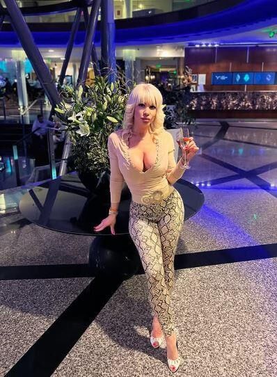 ホットミルフポルノスターティファニールーソの写真