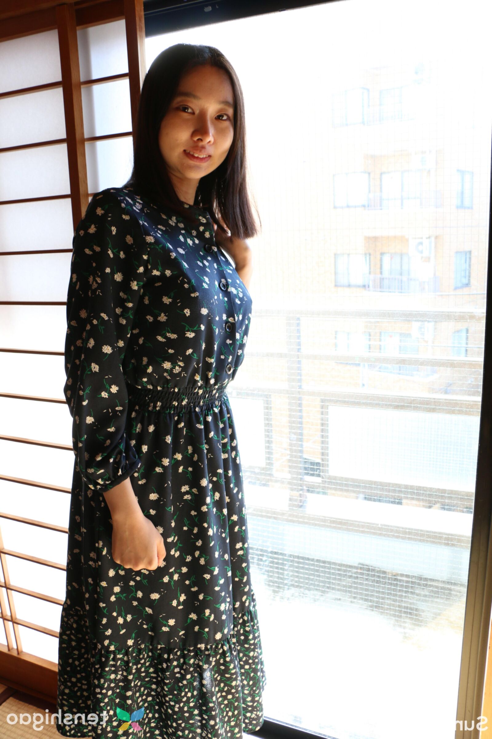 彼女のおっぱいは、彼女がトップにいるとき、彼女のおっぱいを完璧に見せます