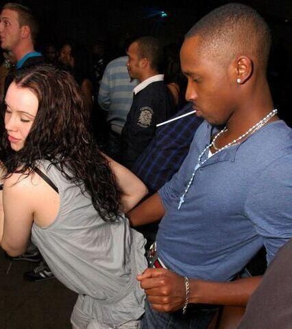 Noche de citas en el club
