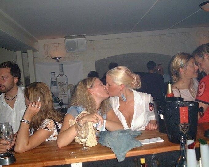 Noche de citas en el club