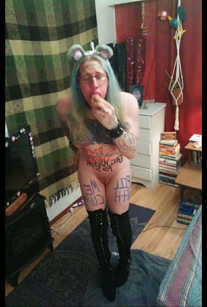 Körper schriftlich wertloses cumdump Piss Schwein
