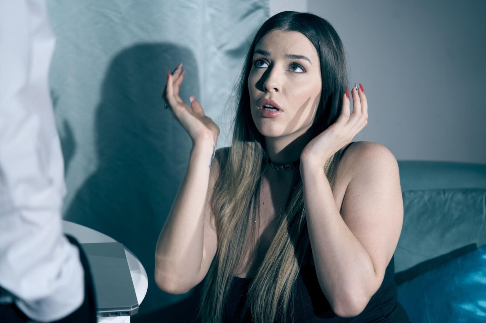 Marica Chanelle mal en el trabajo, genial en el sexo