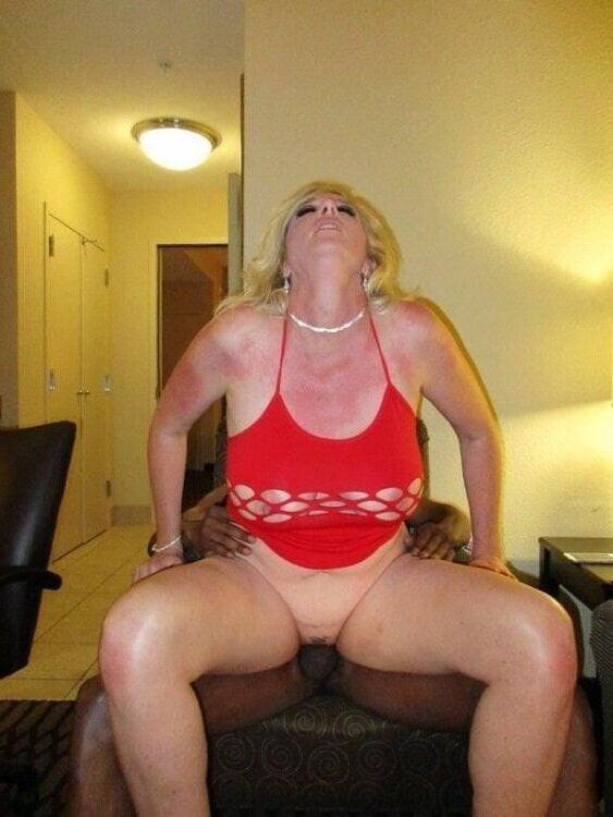 Milfs and mothers 