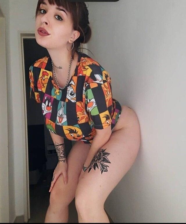 Milfs and mothers 