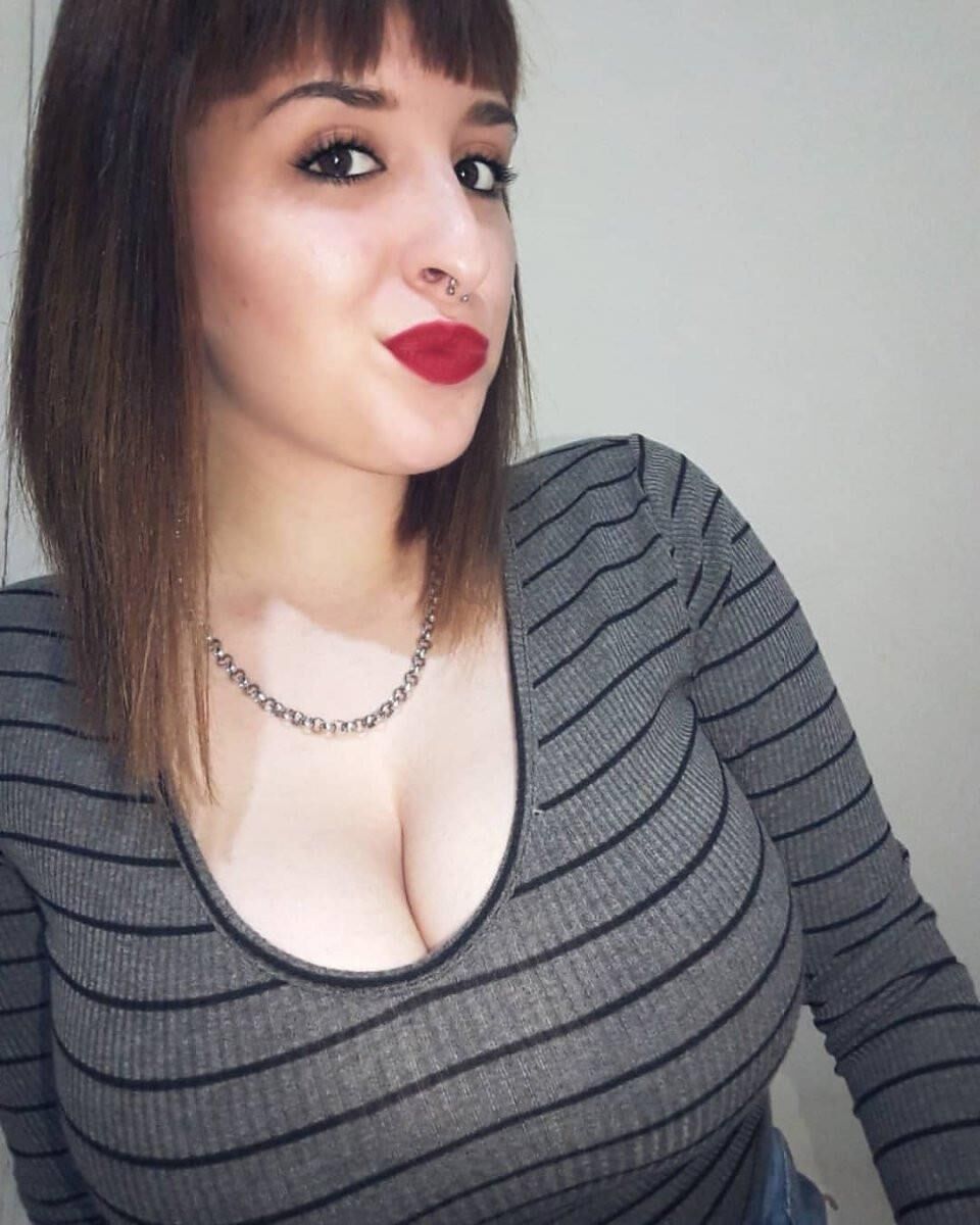 Milfs and mothers 