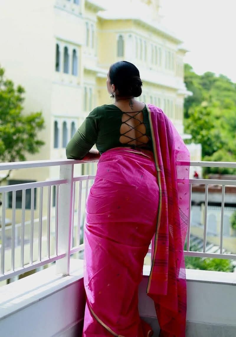 ハードコアとソフトコア（Desi Indian Aunties and Milf）