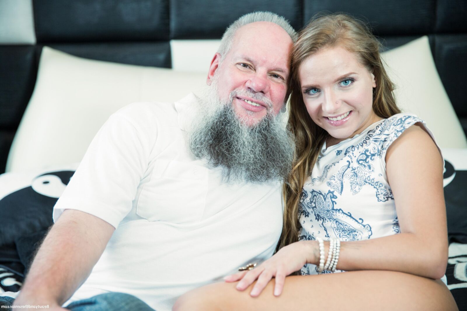 Beauty andthesenior Sofi Goldfinger Atillah