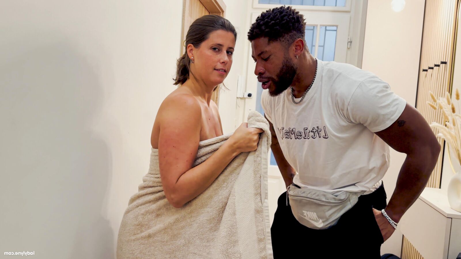 Lady Lyne yo Getting a full fuck treatment