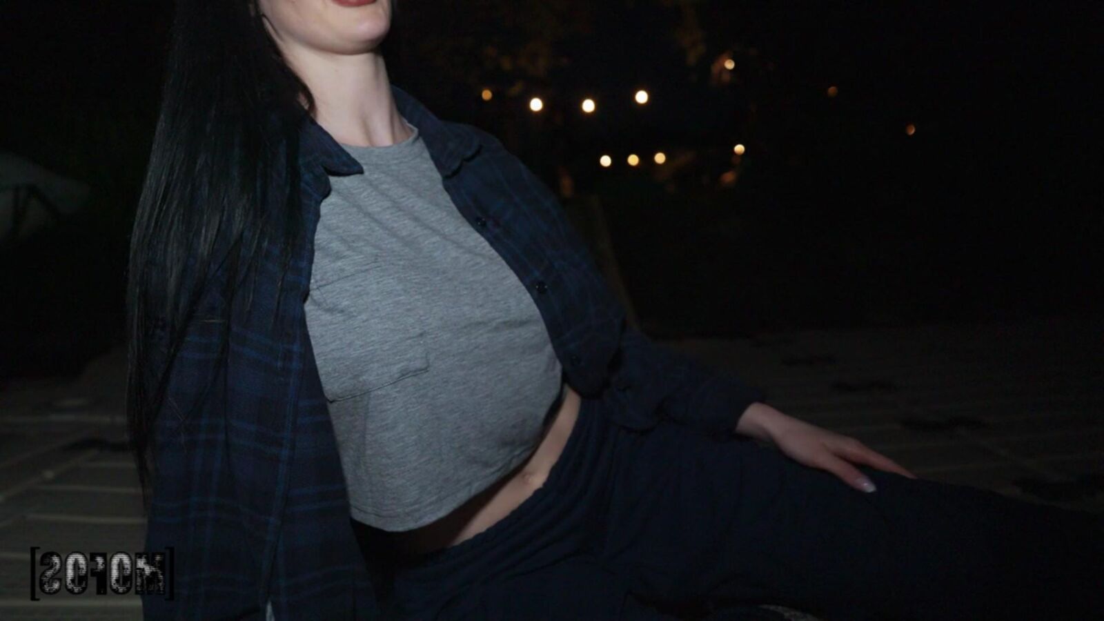 Violet voss yo lancez une tente pour Violet