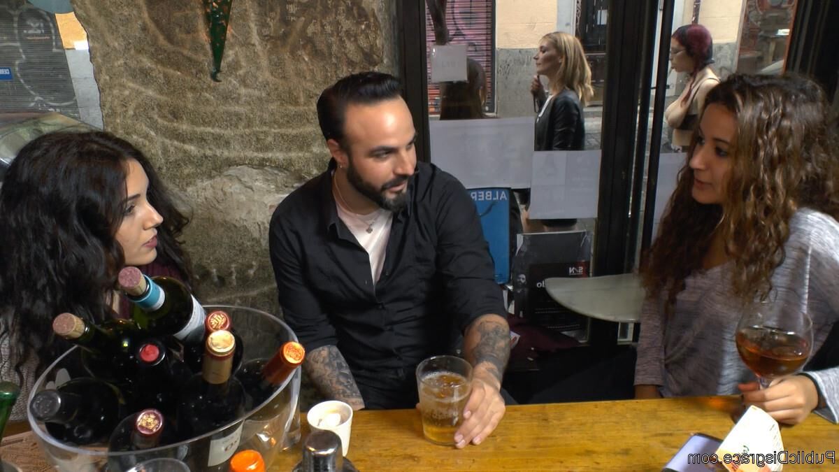 Mona Wales, Zenda Sexy, John Gray